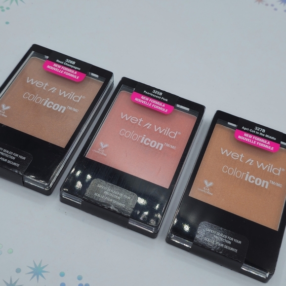 Wet n Wild Coloricon Rosé Champagne Pearlescent Pink Apri-Cot in the Middle - Picture 2 of 5